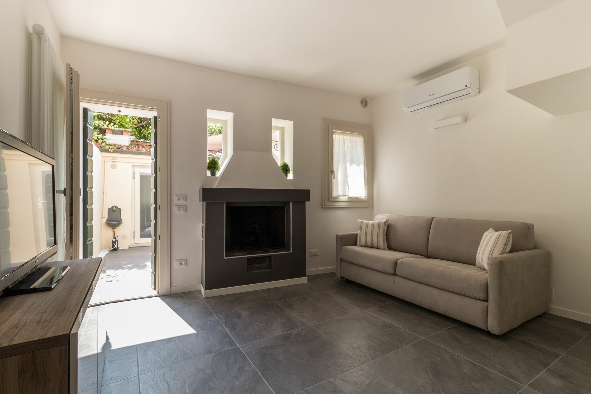 Modern * Treviso