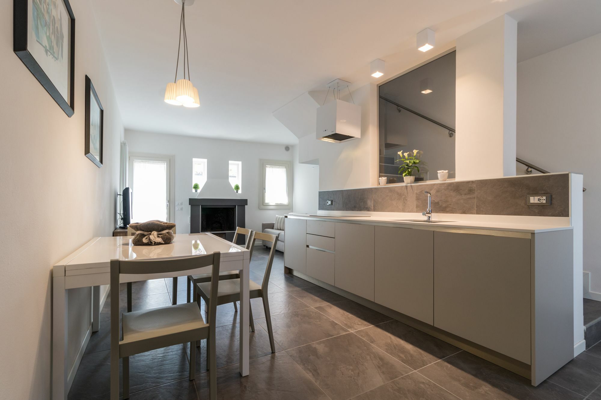 Apartment Modern